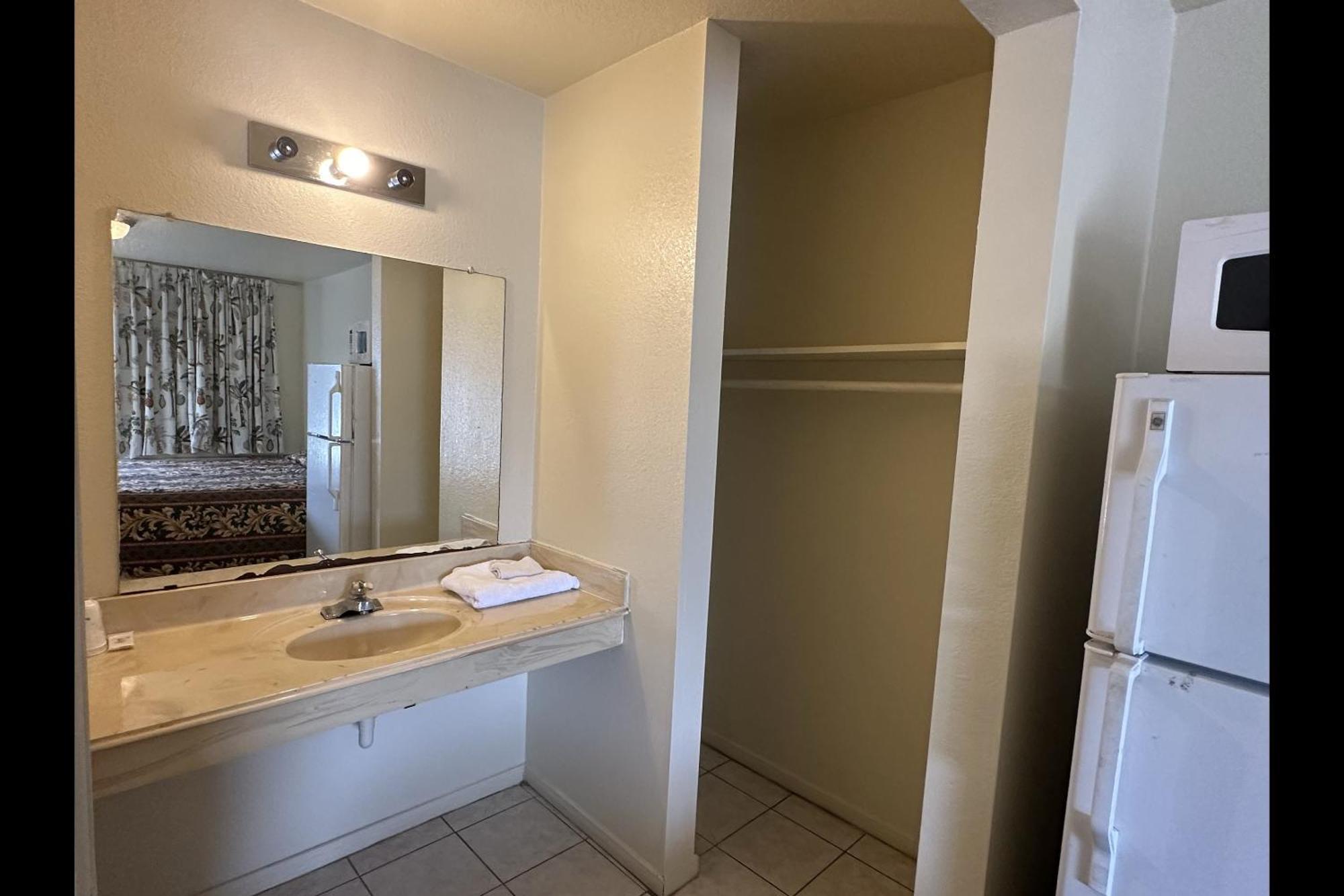 Travel Inn By Oyo La Marque Texas City I-45 Εξωτερικό φωτογραφία